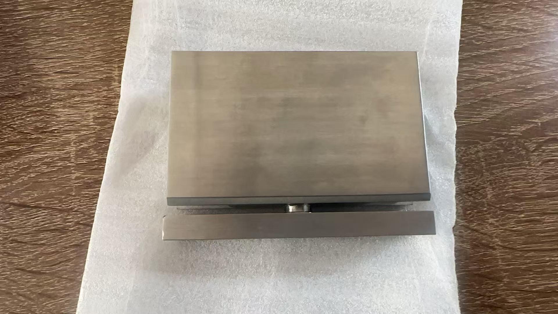 shower hinge